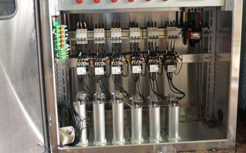 低壓電力電容器爆炸的原因是什么？